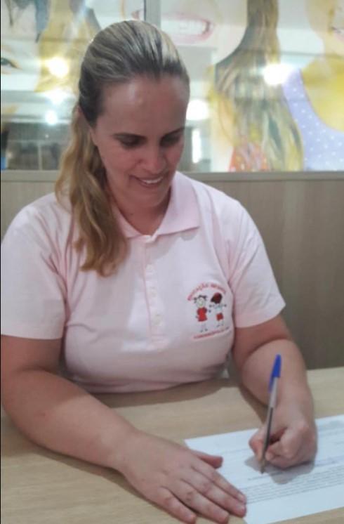 Professores de apoio especializado para alunos autistas tomam posse em Cordeirópolis