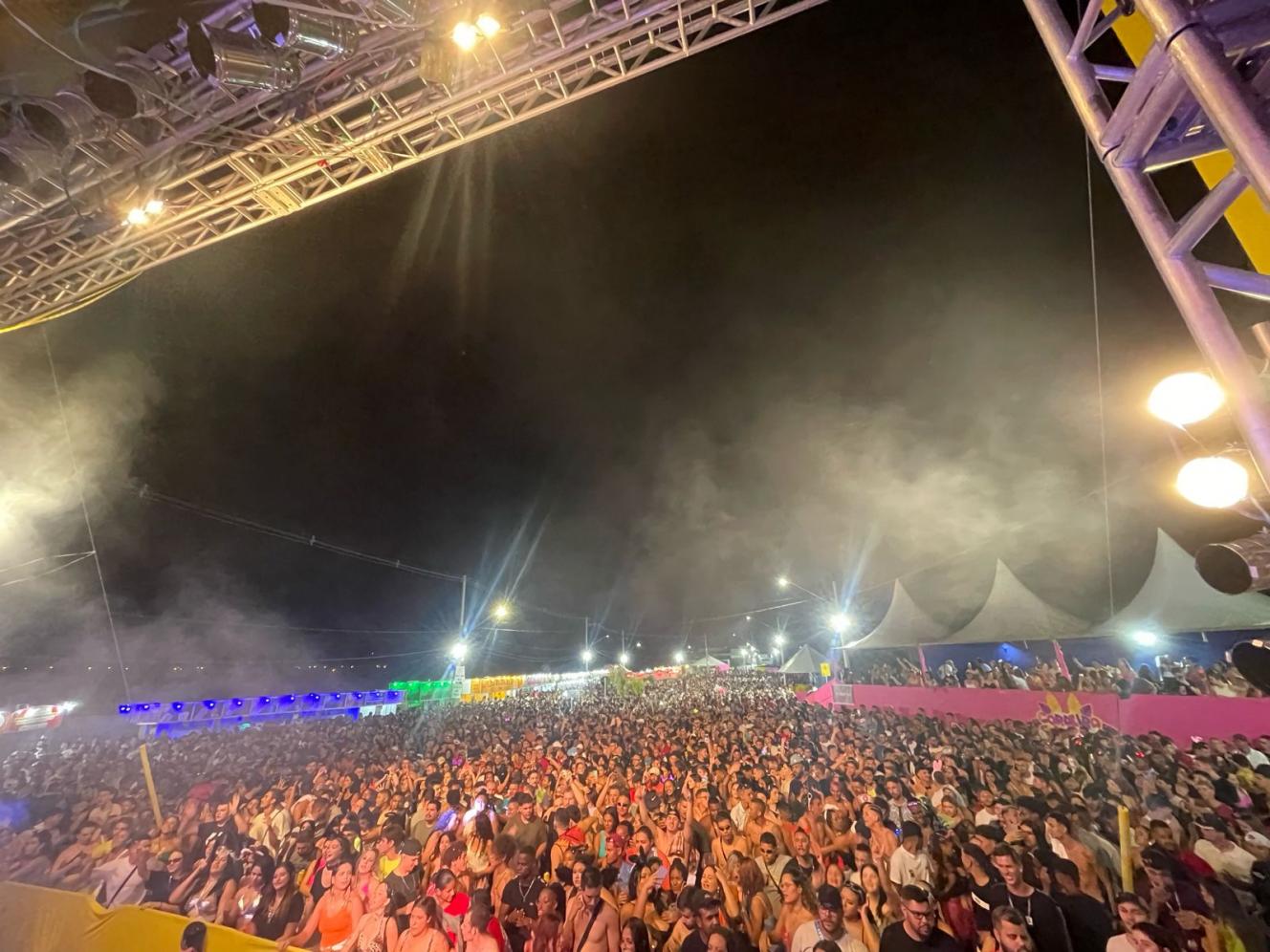 Segunda noite de folia em Cordeirópolis agita mais de 20 mil pessoas ao longo das 8 horas de evento