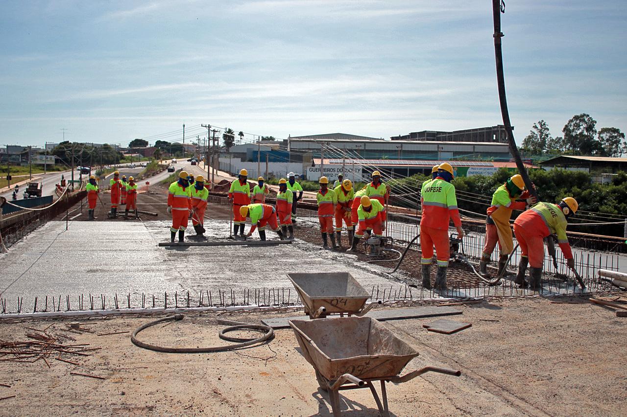 Duplicação do viaduto Paulo Natal em Limeira recebe nova etapa de concretagem