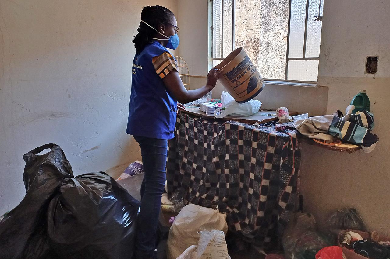 Abandonada, casa no Pq. Hipólito em Limeira é alvo de Limpeza Compulsória