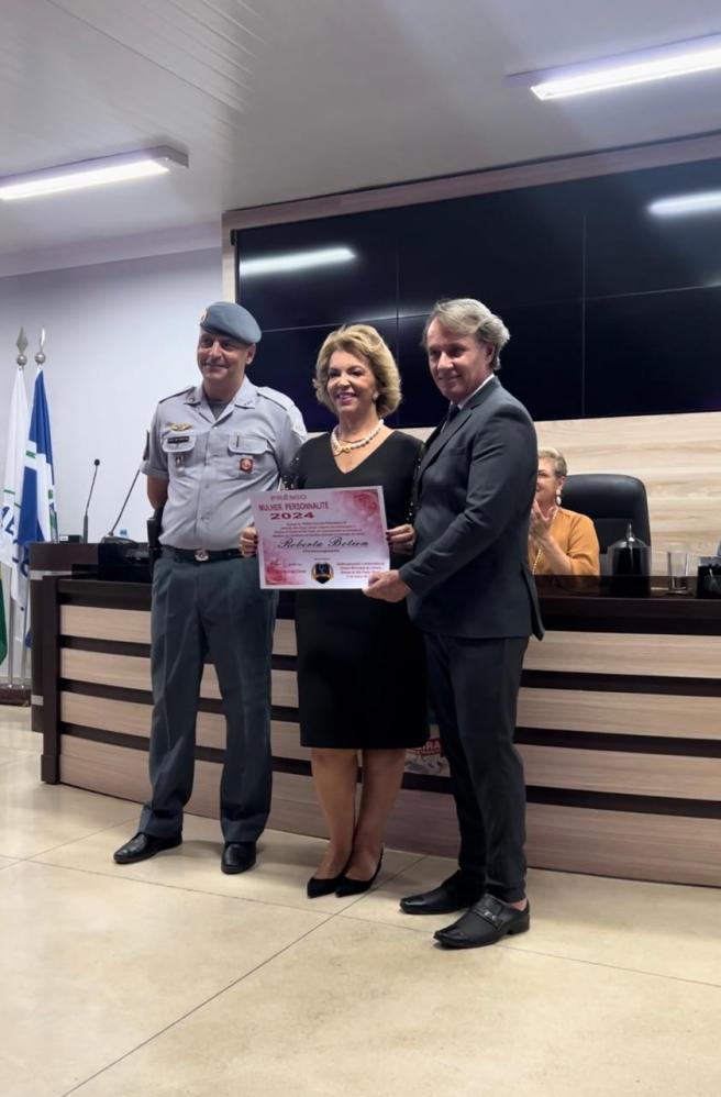 Primeira-dama e vice-prefeita de Limeira são homenageadas em evento na Câmara 