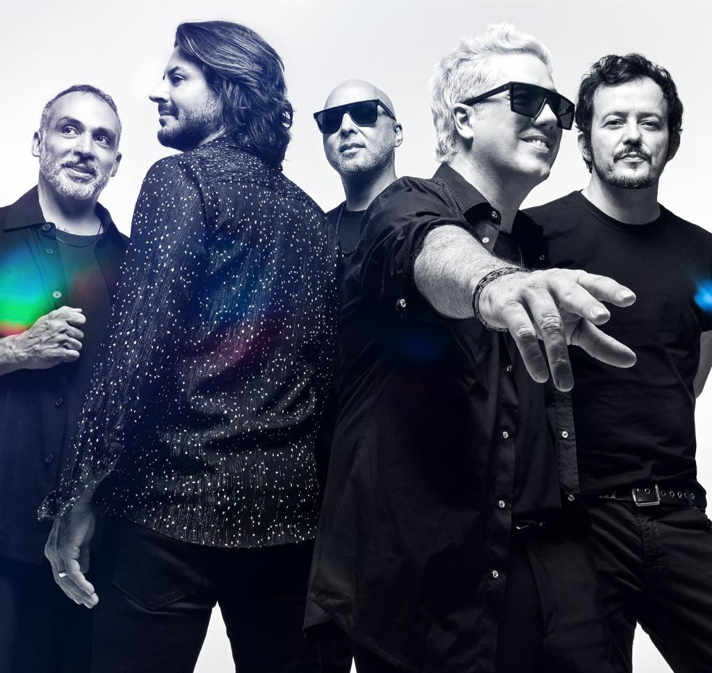 Jota Quest faz show na Expo D. Pedro em Campinas