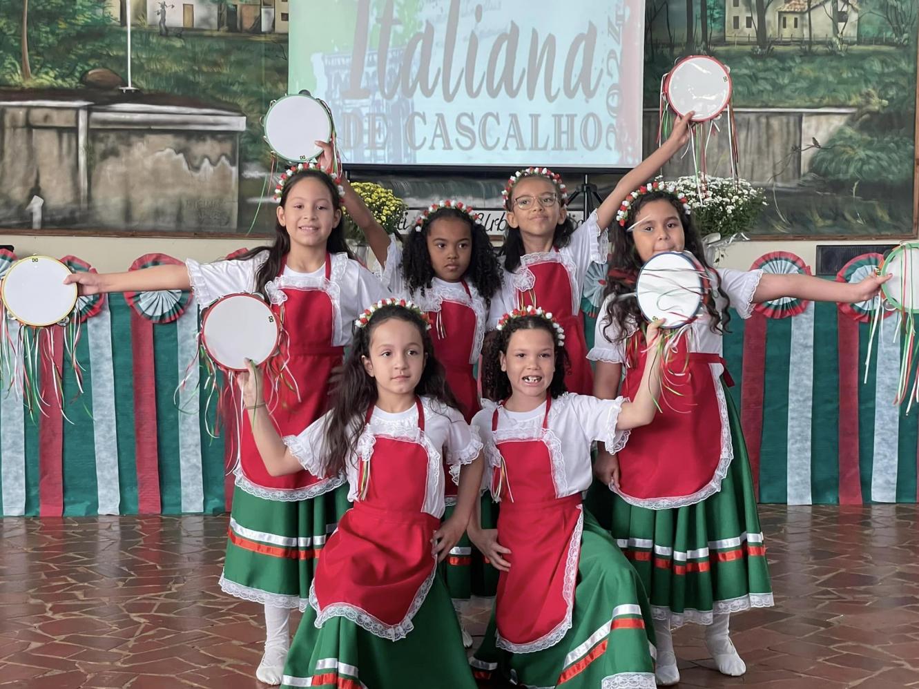 Alunos da rede municipal celebram “Semana Italiana” em Cascalho