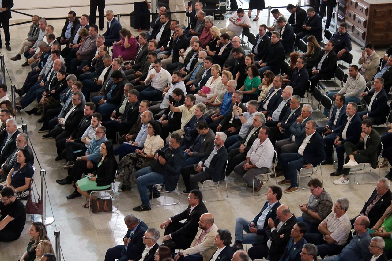 Estado repassa R$ 8 milhões e Prefeitura de Limeira fará o recapeamento de 36 vias do município