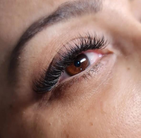 Dicas e cuidados com a extensão de cílios em dias frios