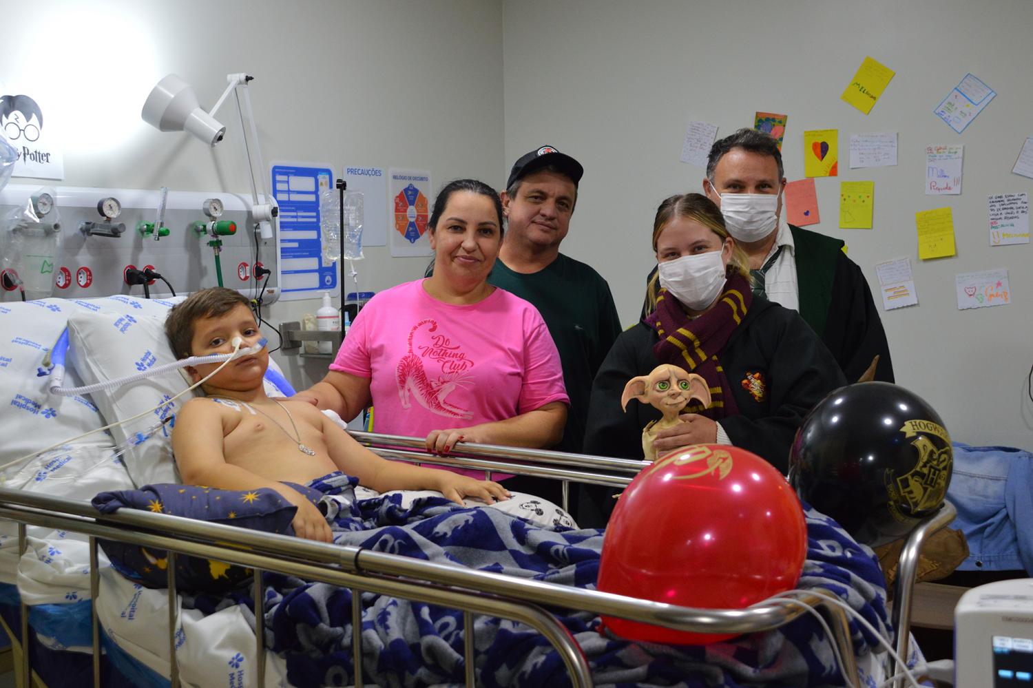Paciente de 10 anos ganha festa de Harry Potter em hospital