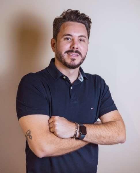 Alan Barros fala sobre suicídio e Setembro Amarelo de forma única e transforma dor em amor