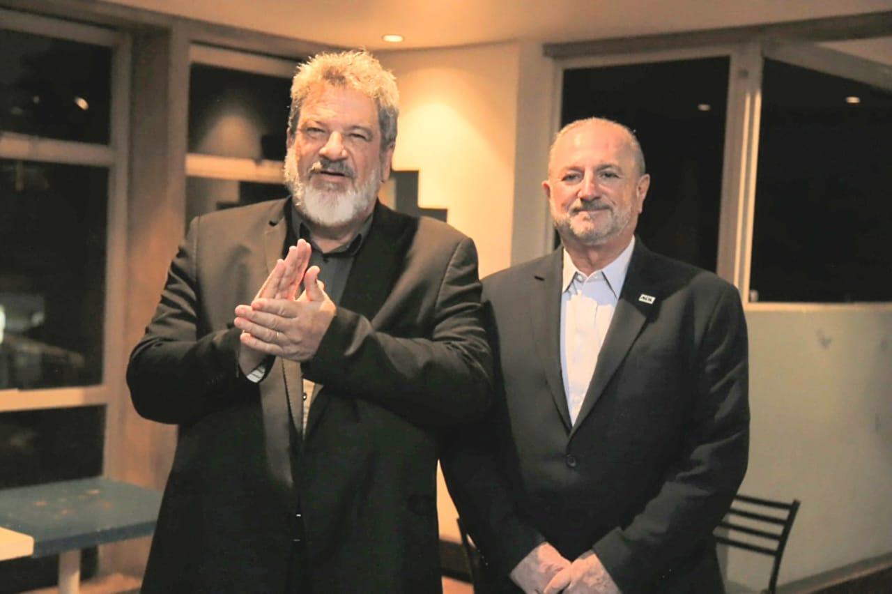 Palestra com Mario Sergio Cortella em Limeira atrai grande público