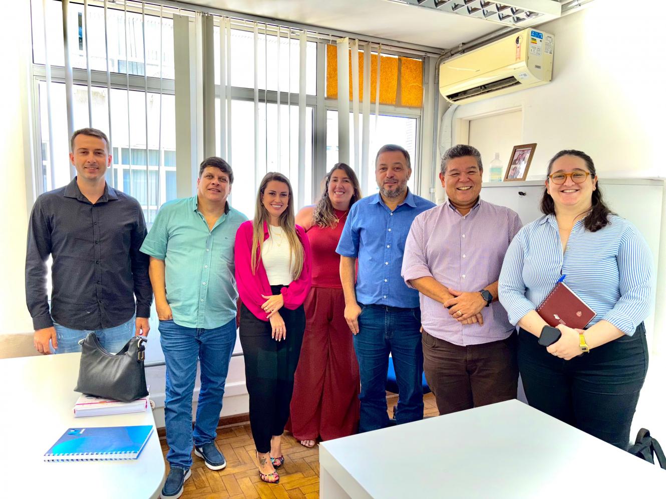 Equipe de Cordeirópolis realiza reunião em SP sobre agricultura familiar