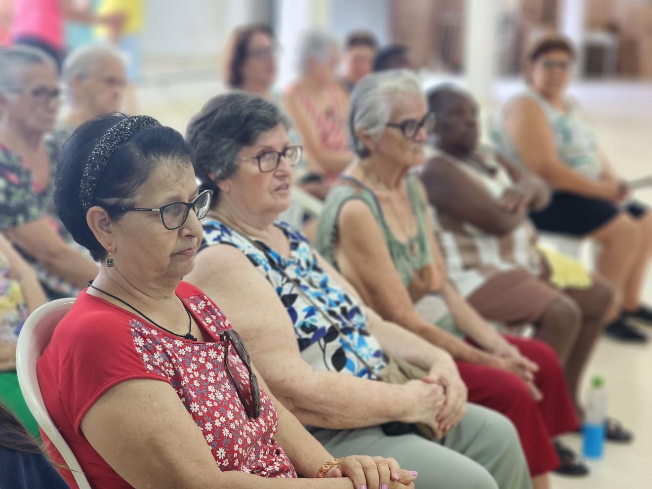 GCM de Limeira realiza palestra sobre crimes cibernéticos para idosos