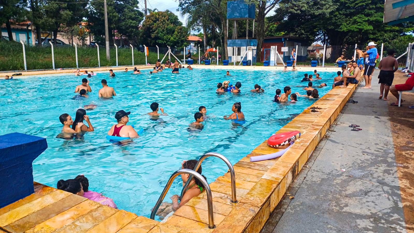 Piscinas municipais de Limeira recebem 1.167 banhistas no fim de semana