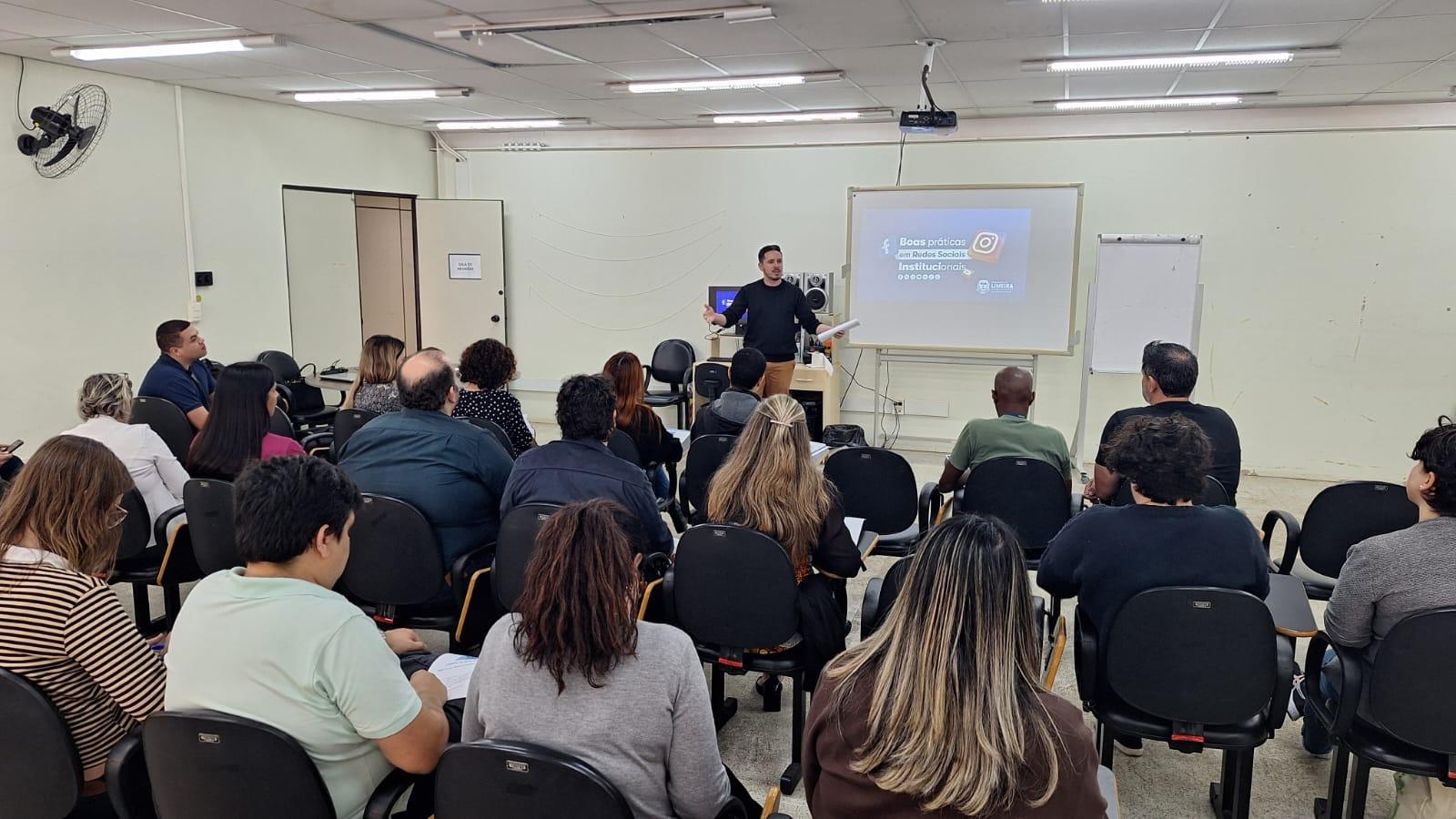 Servidores de Limeira passam por capacitação sobre boas práticas em redes sociais