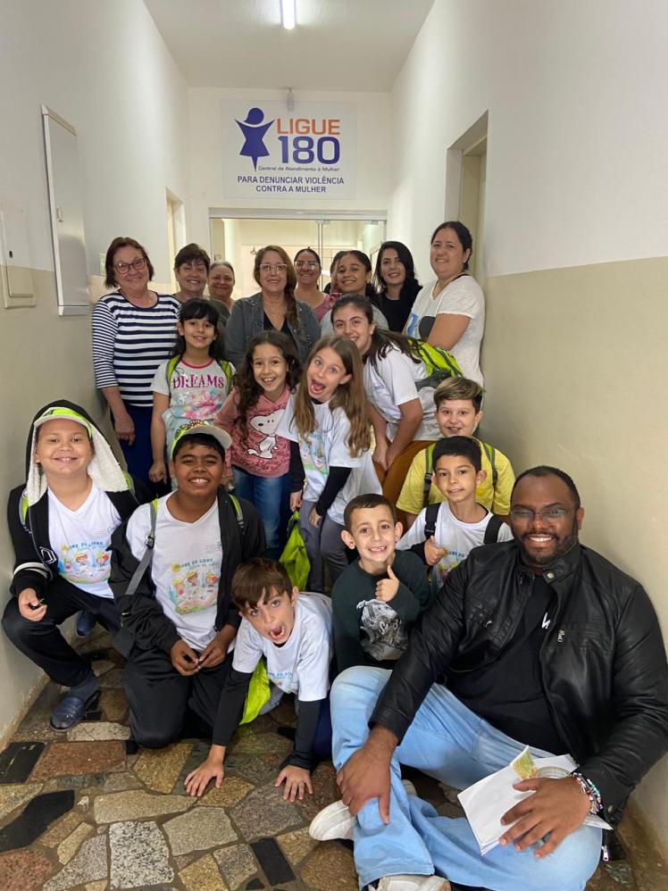 Secretaria da Mulher recebe visita do Clube do Livro – Leitura da Cidade