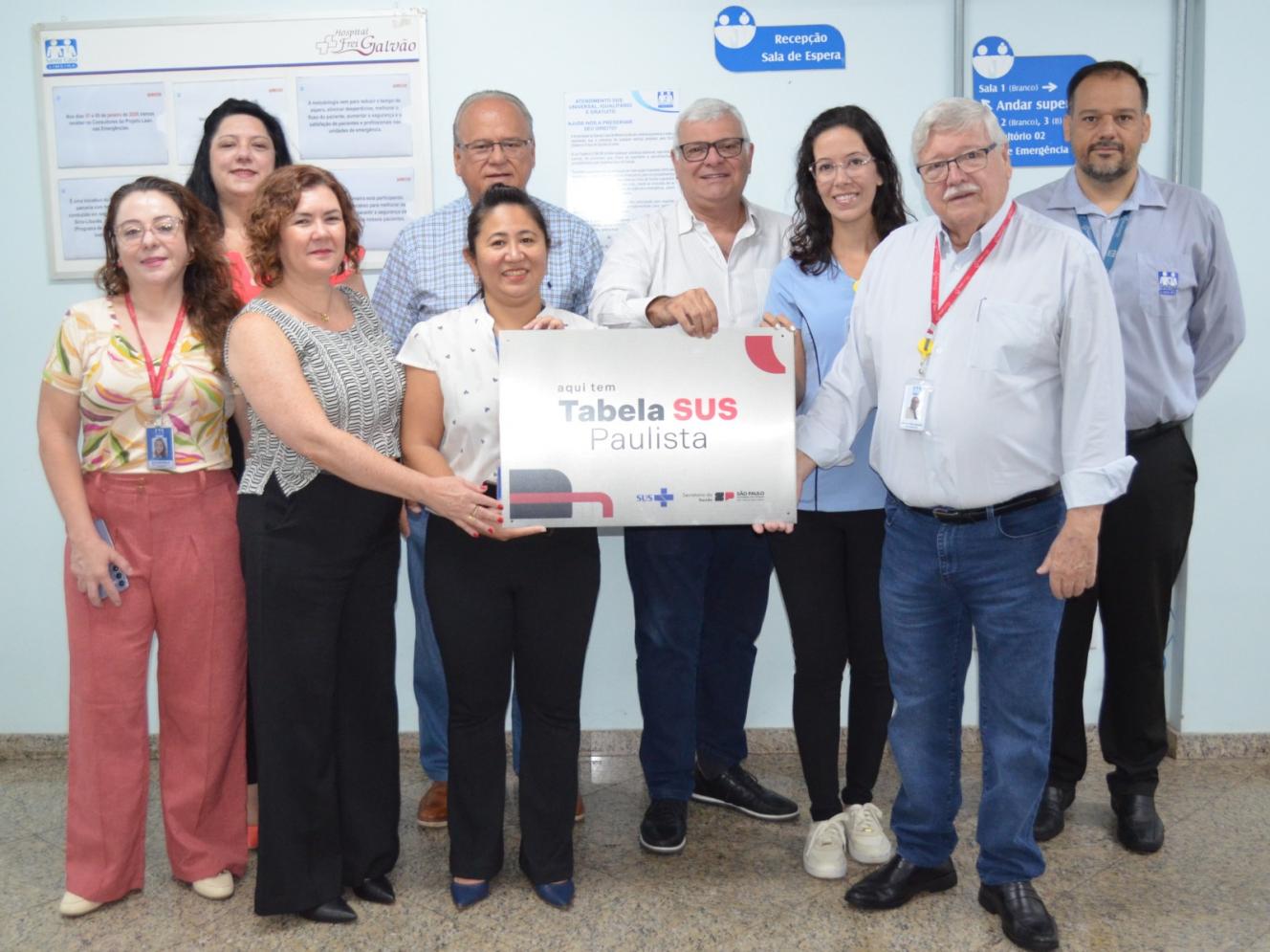 Santa Casa de Limeira recebe placas de identificação do programa Tabela SUS Paulista