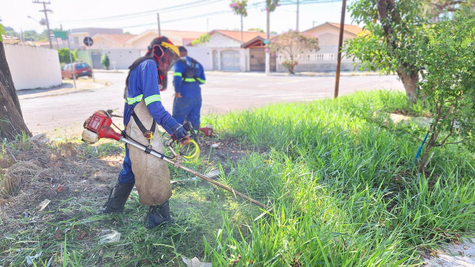 Prefeitura já limpou 1 milhão de metros quadrados de áreas verdes em Limeira neste ano