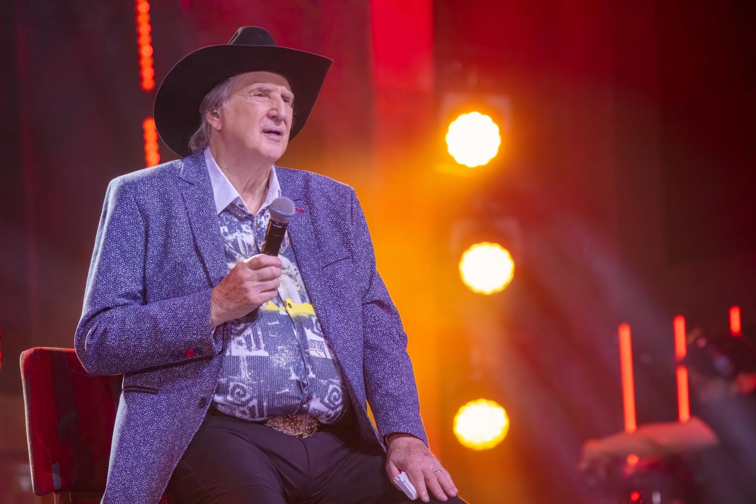 Sérgio Reis faz show especial do Dia dos Pais em Piracicaba